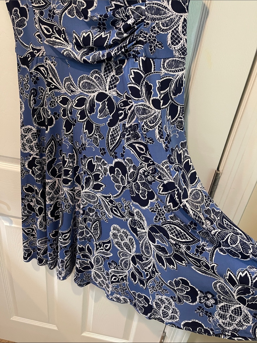 Studio One Navy, Blue, and White Floral Midi Dress Small with Stretch - Picture 14 of 16